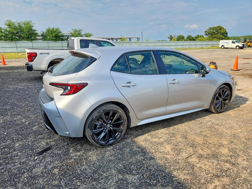 2023 TOYOTA COROLLA XSE 3