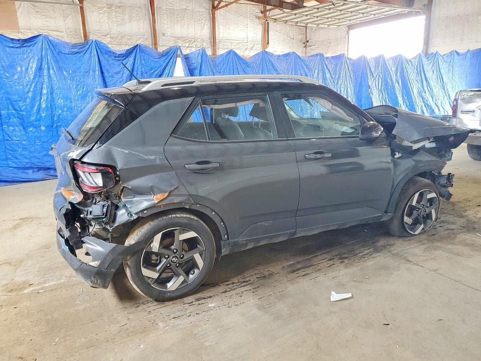 2025 HYUNDAI VENUE LIMITED 3