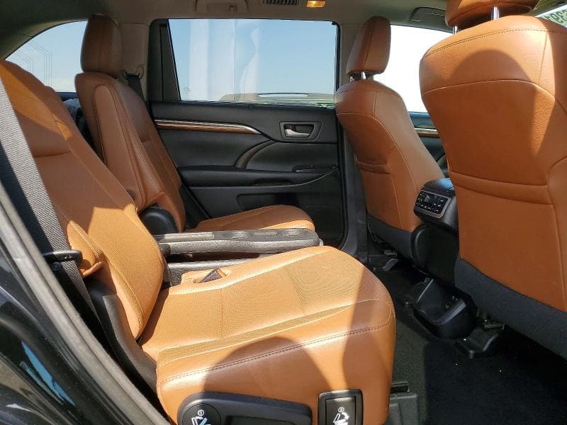 2018 TOYOTA HIGHLANDER HYBRID LIMITED PLATINUM 11