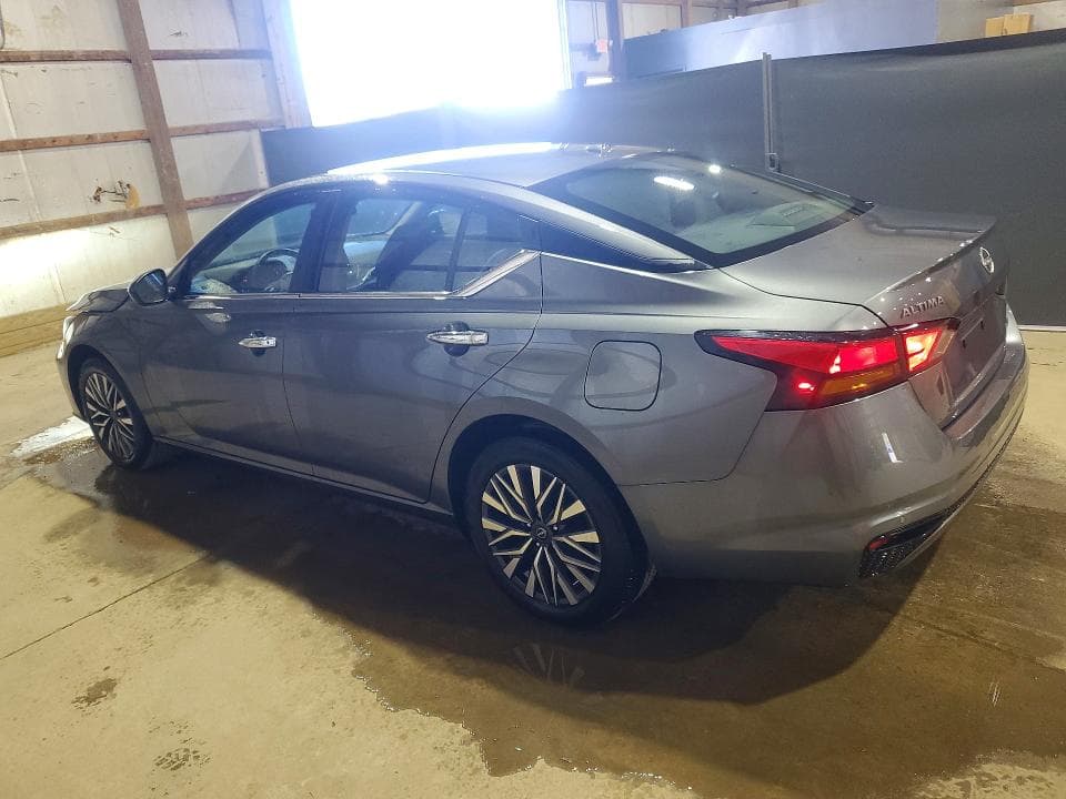 2025 NISSAN ALTIMA SV 2