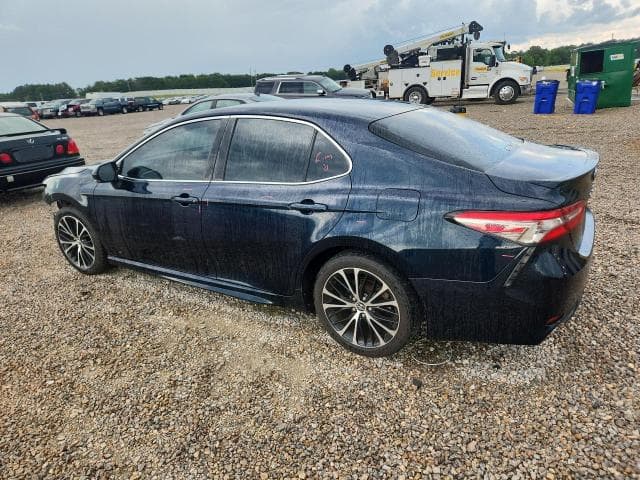 2018 TOYOTA CAMRY SE 2