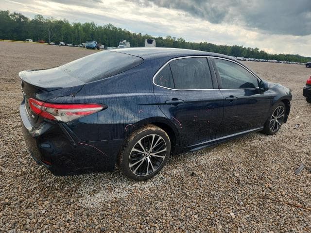 2018 TOYOTA CAMRY SE 3