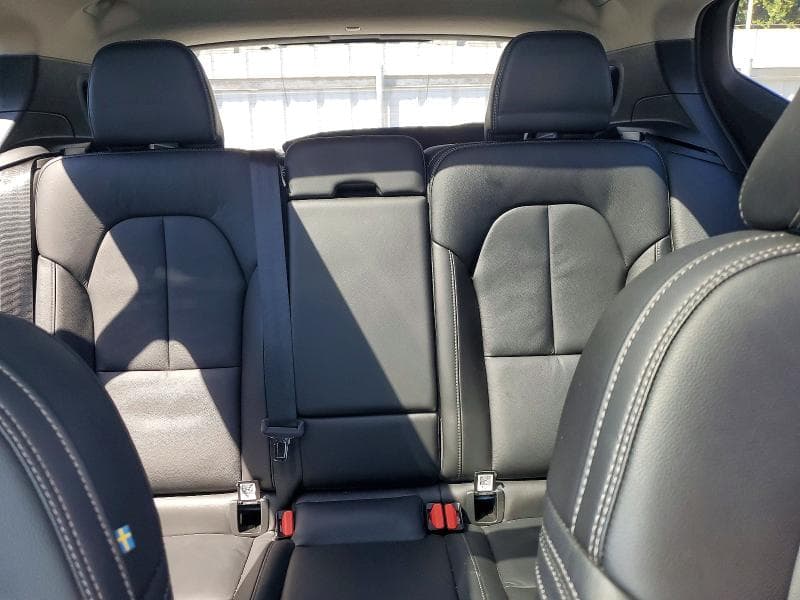 2023 VOLVO XC40 PLUS 10