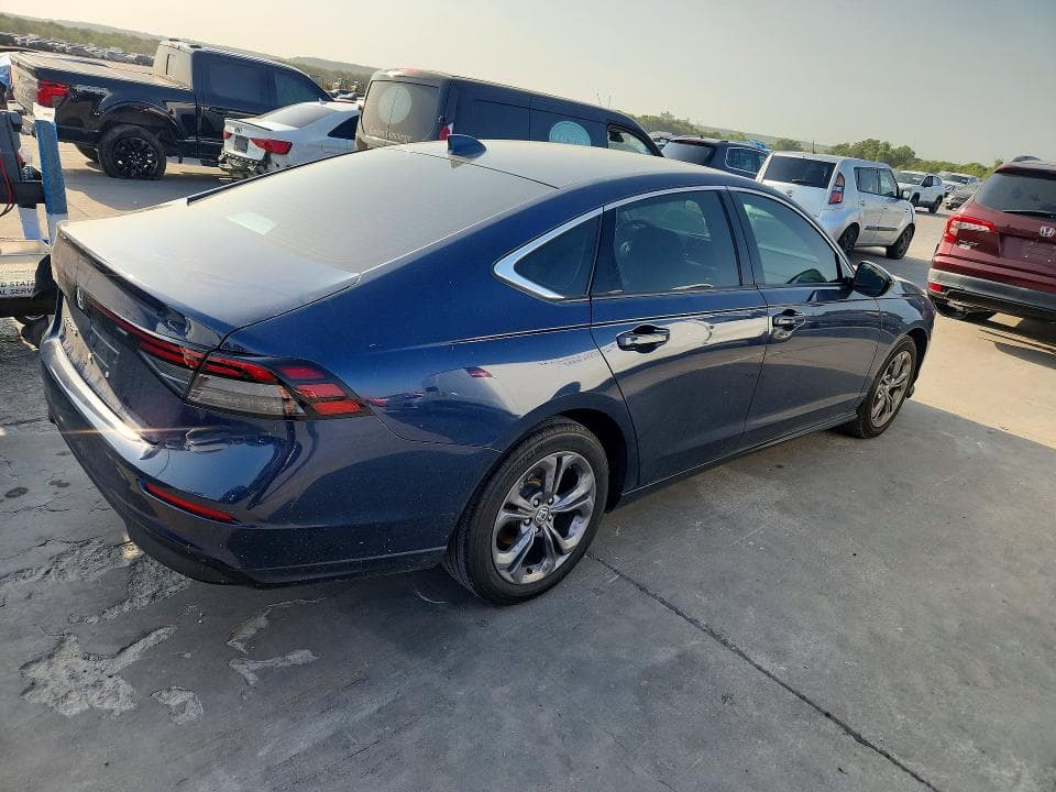 2024 HONDA ACCORD EX 3