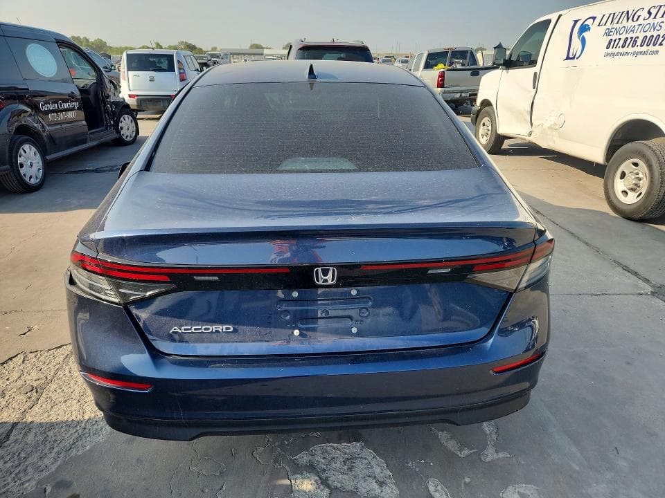2024 HONDA ACCORD EX 6