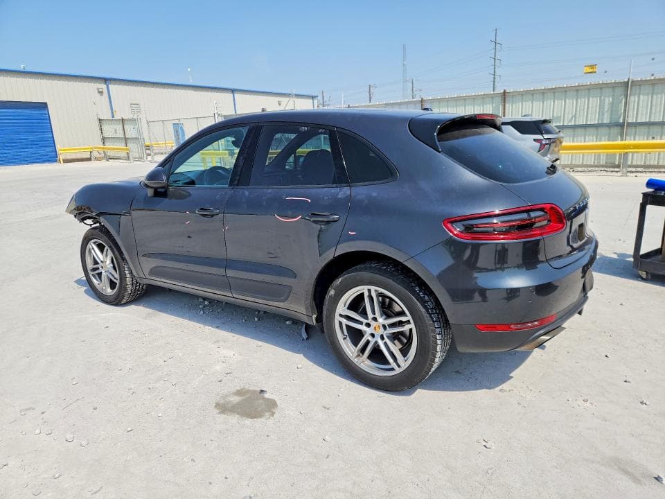 2018 PORSCHE MACAN 2