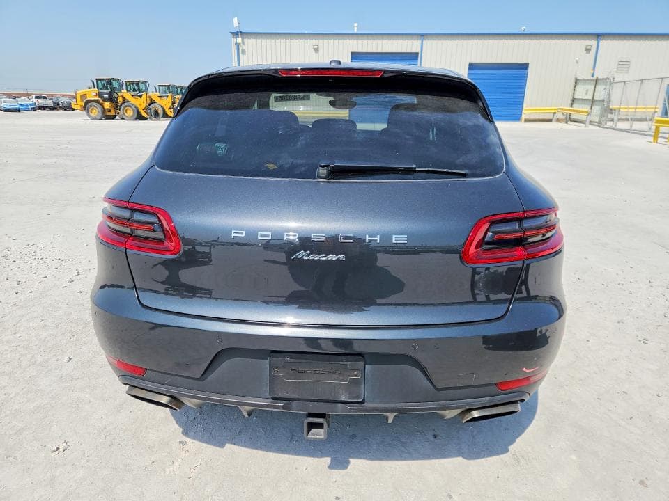 2018 PORSCHE MACAN 6