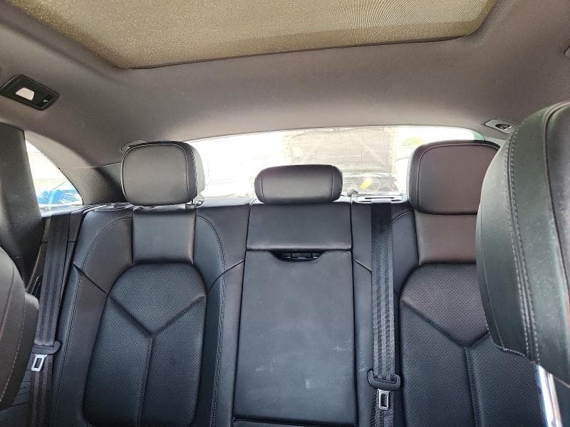 2018 PORSCHE MACAN 10