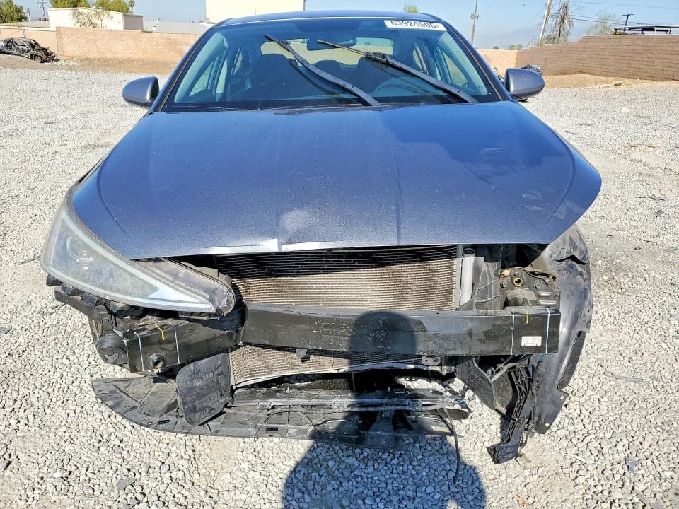 2019 HYUNDAI ELANTRA SE 5