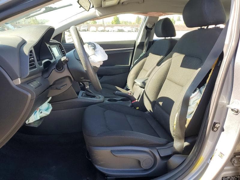 2019 HYUNDAI ELANTRA SE 7