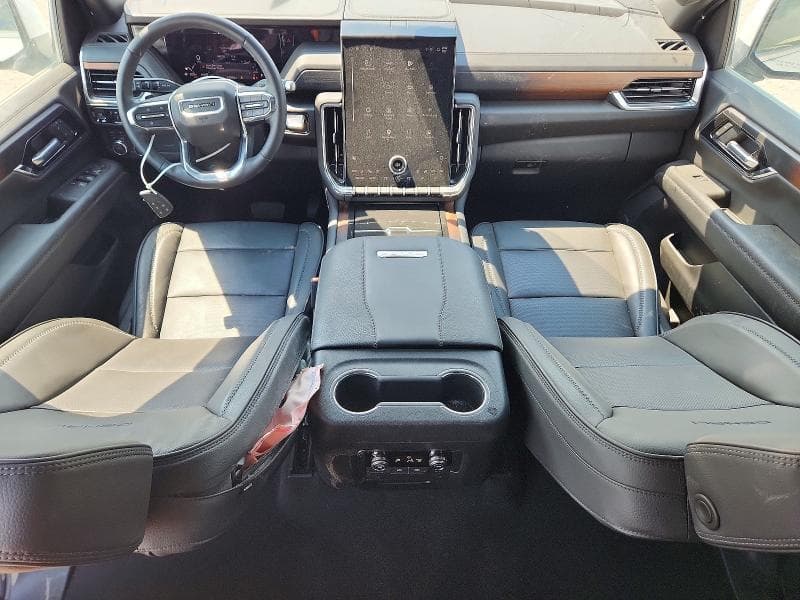 2025 GMC YUKON XL DENALI ULTIMATE 8