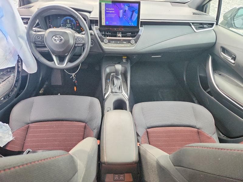 2025 TOYOTA COROLLA SE 8