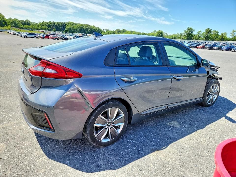 2018 HYUNDAI IONIQ LIMITED (HEV) 3