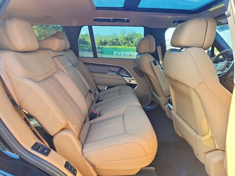 2026 LAND ROVER RANGE ROVER SE 11