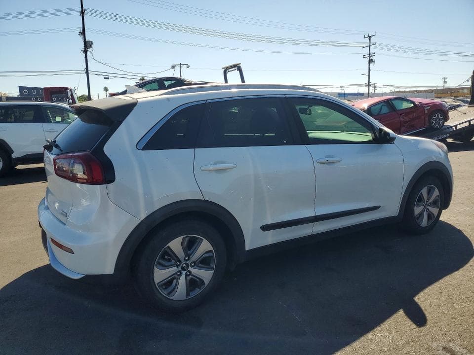 2019 KIA NIRO LX 3