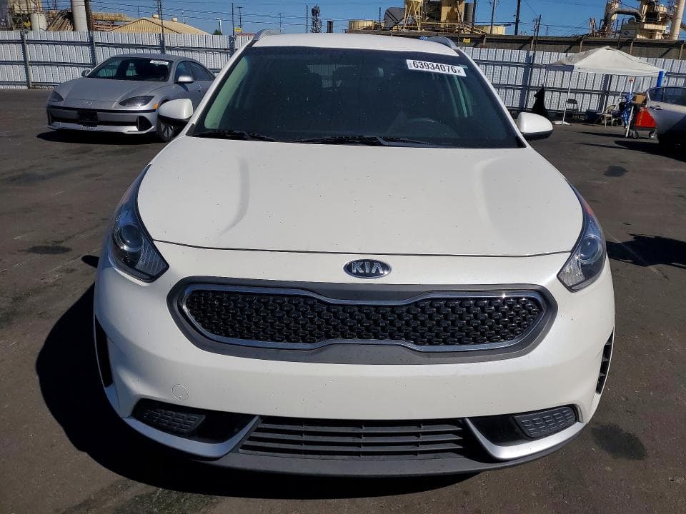 2019 KIA NIRO LX 5