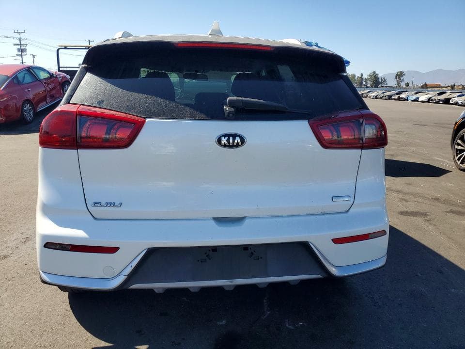 2019 KIA NIRO LX 6