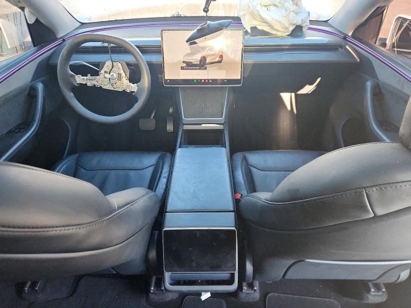 2026 TESLA MODEL Y 8