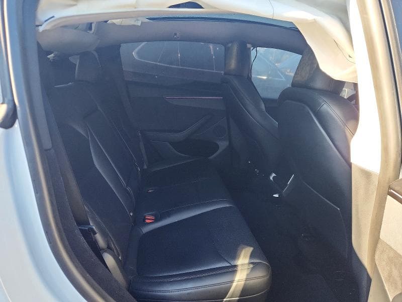 2026 TESLA MODEL Y 10