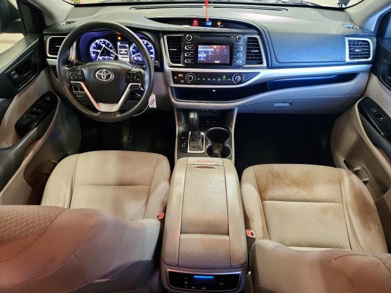 2018 TOYOTA HIGHLANDER LE 8