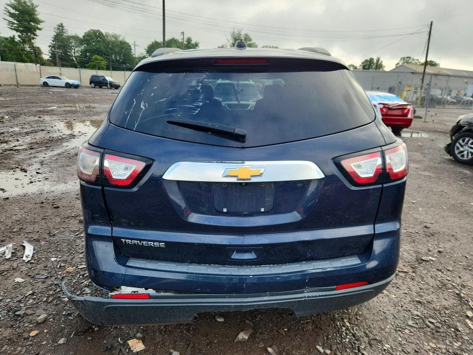 2017 CHEVROLET TRAVERSE LS 6