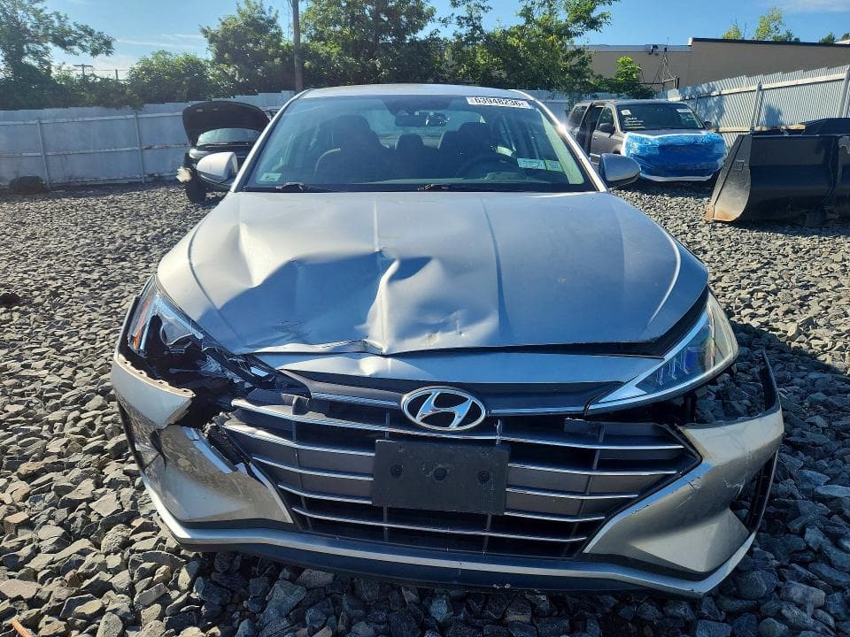 2020 HYUNDAI ELANTRA SEL 5