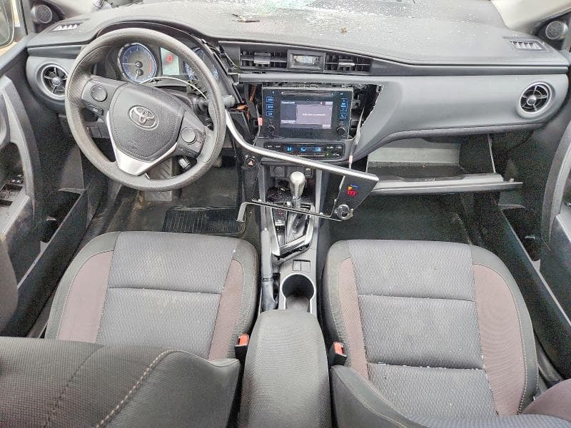 2019 TOYOTA COROLLA LE 8