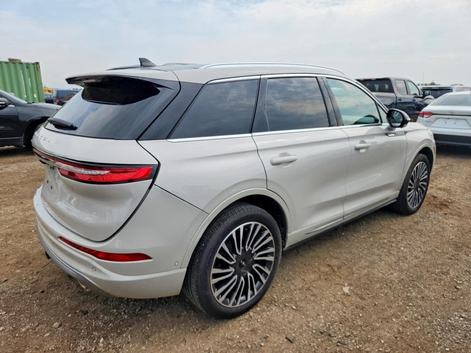 2022 LINCOLN CORSAIR RESERVE 3
