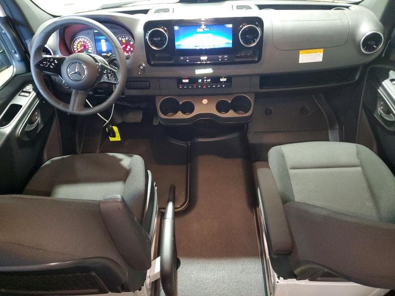 2026 MERCEDES-BENZ SPRINTER 2500 8