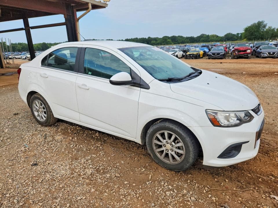 2017 CHEVROLET SONIC LT 4
