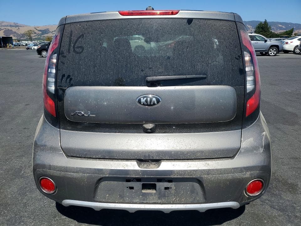 2018 KIA SOUL + 6
