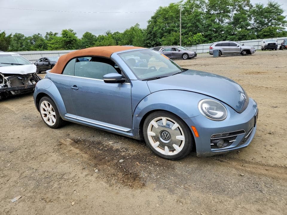 2019 VOLKSWAGEN BEETLE S 4