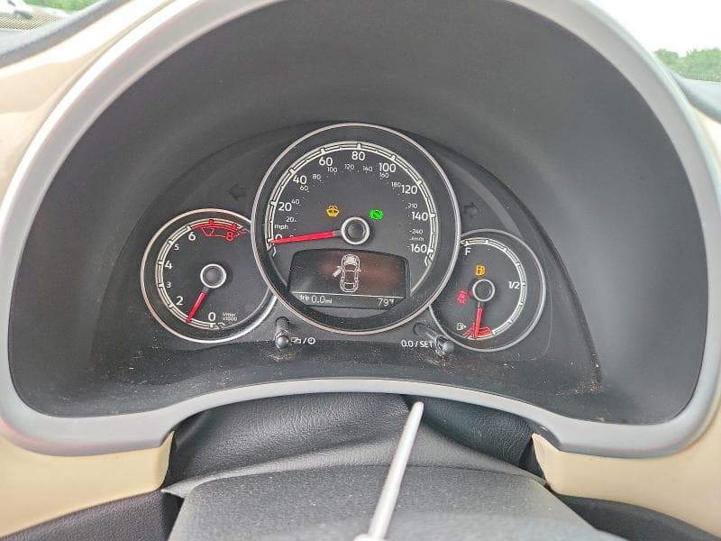 2019 VOLKSWAGEN BEETLE S 9