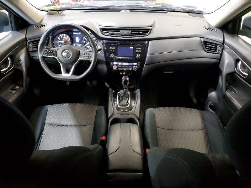 2017 NISSAN ROGUE SV 8