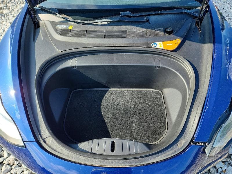 2018 TESLA MODEL 3 11