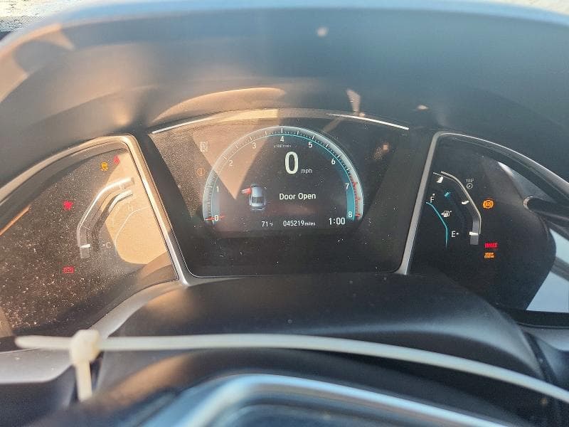 2018 HONDA CIVIC EX 9