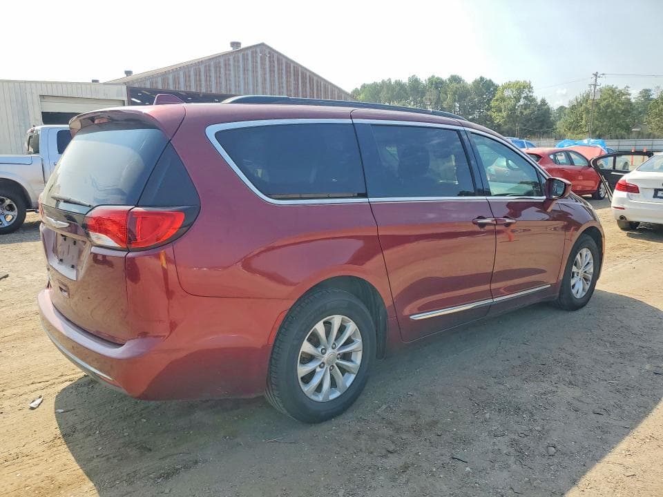2017 CHRYSLER PACIFICA TOURING L 3