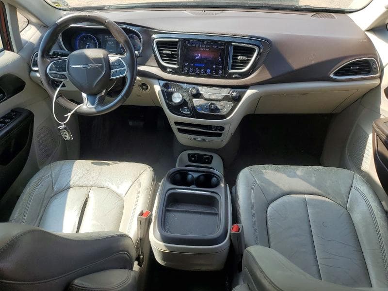 2017 CHRYSLER PACIFICA TOURING L 8