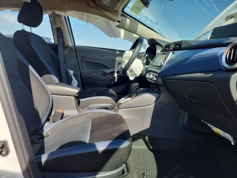 2025 NISSAN VERSA SV 7