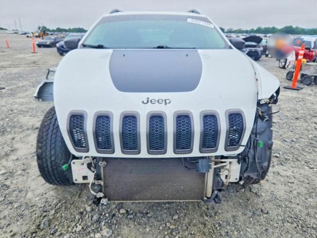 2017 JEEP CHEROKEE TRAILHAWK 5
