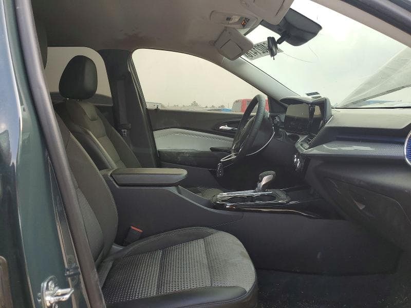 2025 CHEVROLET TRAX 1LT 7