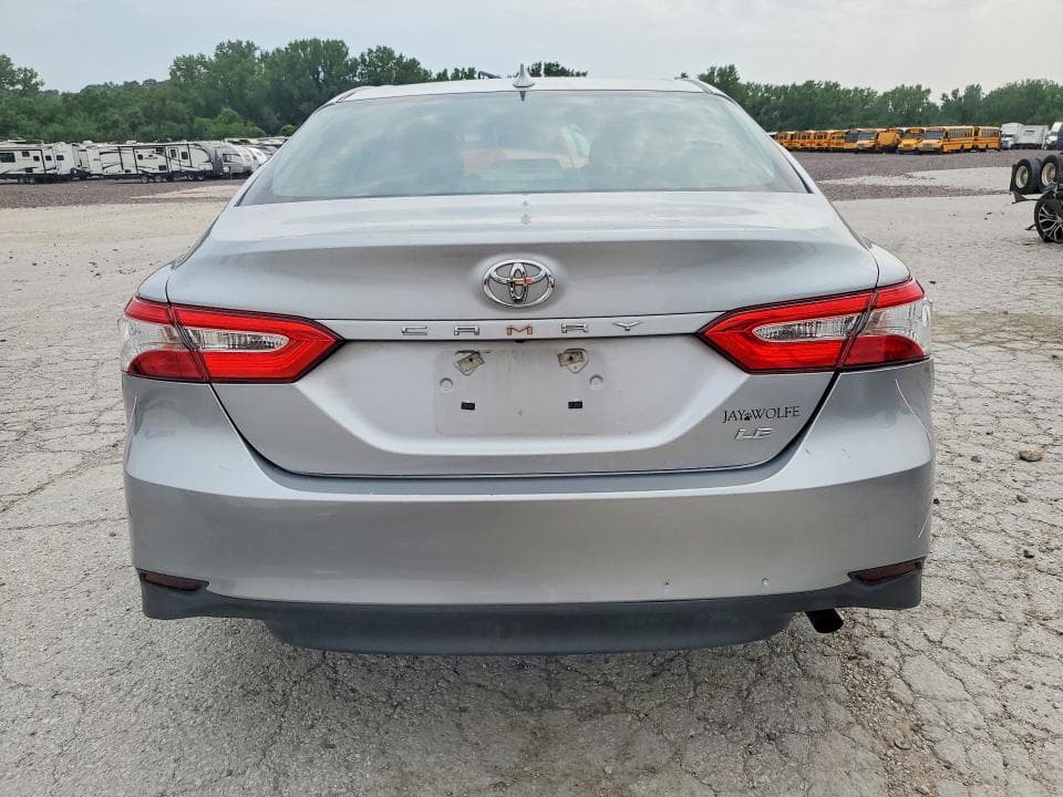 2019 TOYOTA CAMRY LE 6