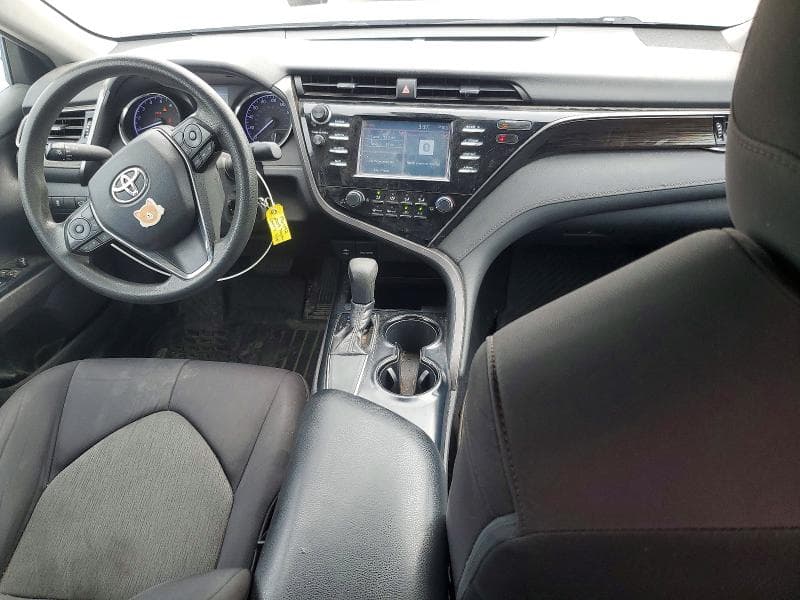 2019 TOYOTA CAMRY LE 8