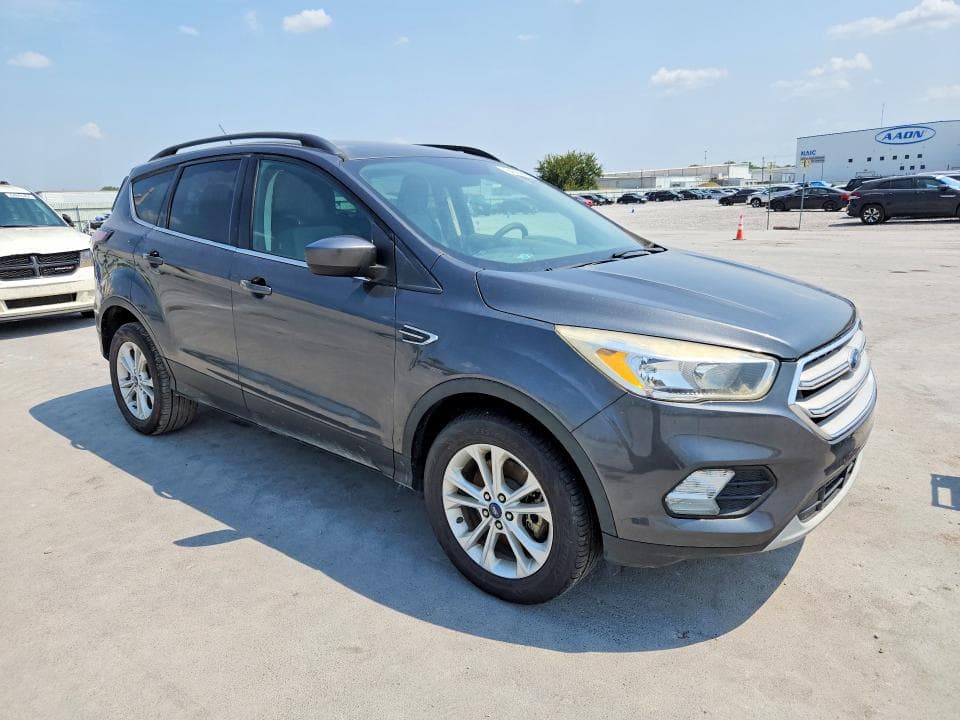 2018 FORD ESCAPE SE 4