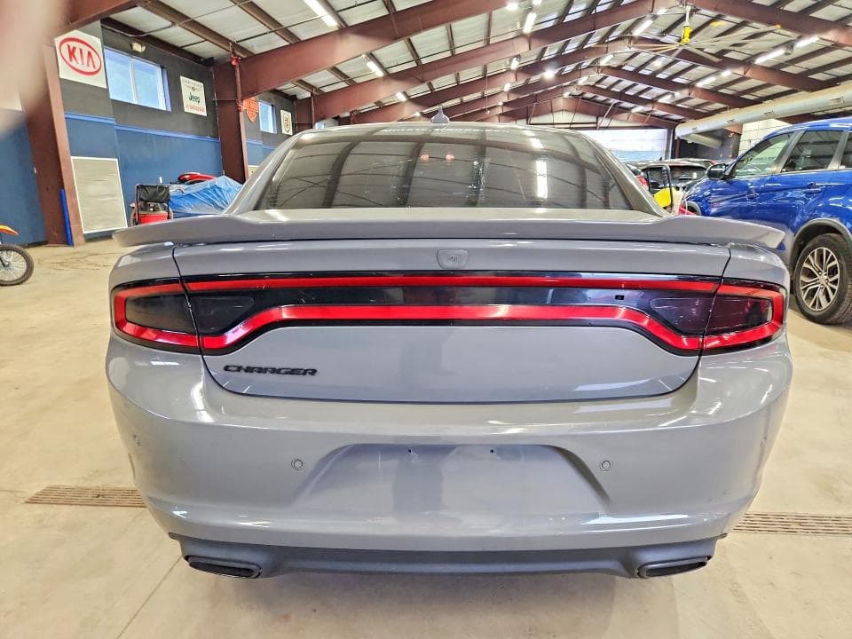 2017 DODGE CHARGER SXT 6