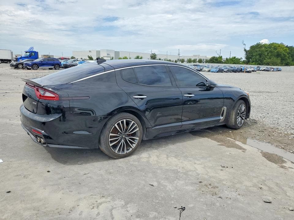 2018 KIA STINGER PREMIUM 3