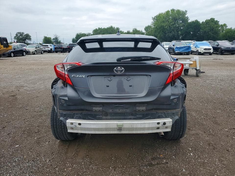 2019 TOYOTA C-HR LE 6