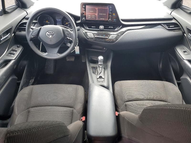 2019 TOYOTA C-HR LE 8