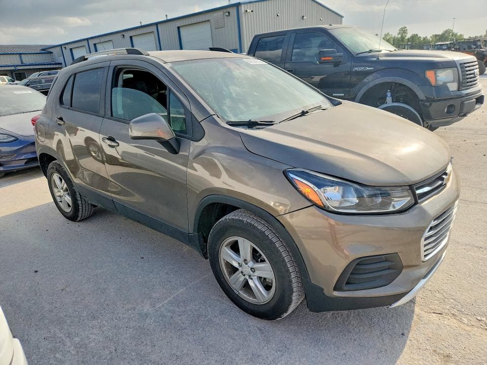 2022 CHEVROLET TRAX 1LT 4