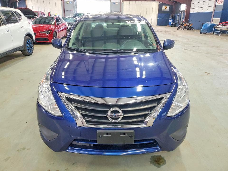 2019 NISSAN VERSA SV 5
